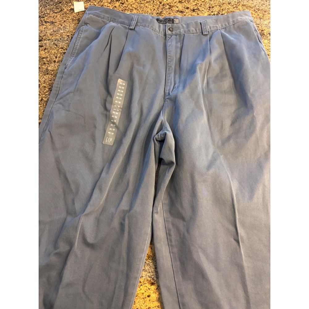 NWT GAP Easy Fit Khakis Mens 40x29 Pleated‎ Classic Straight Leg Pants Blue